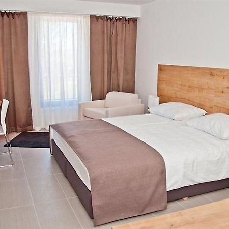 Hotel Residence Ac San Marino Lopar Bagian luar foto