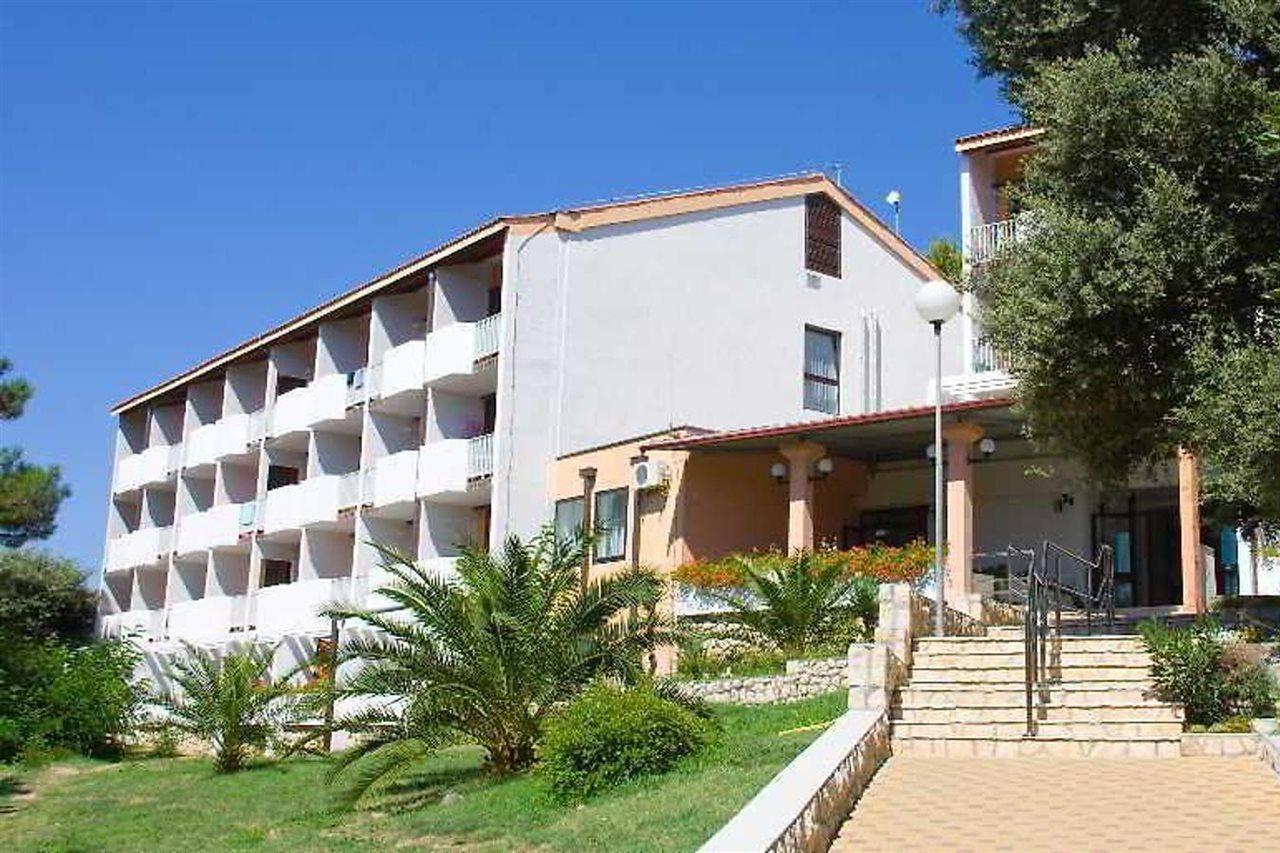 Hotel Residence Ac San Marino Lopar Bagian luar foto