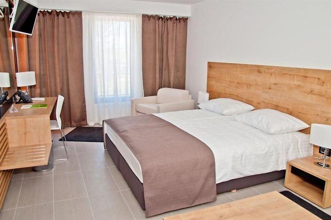Hotel Residence Ac San Marino Lopar Bagian luar foto