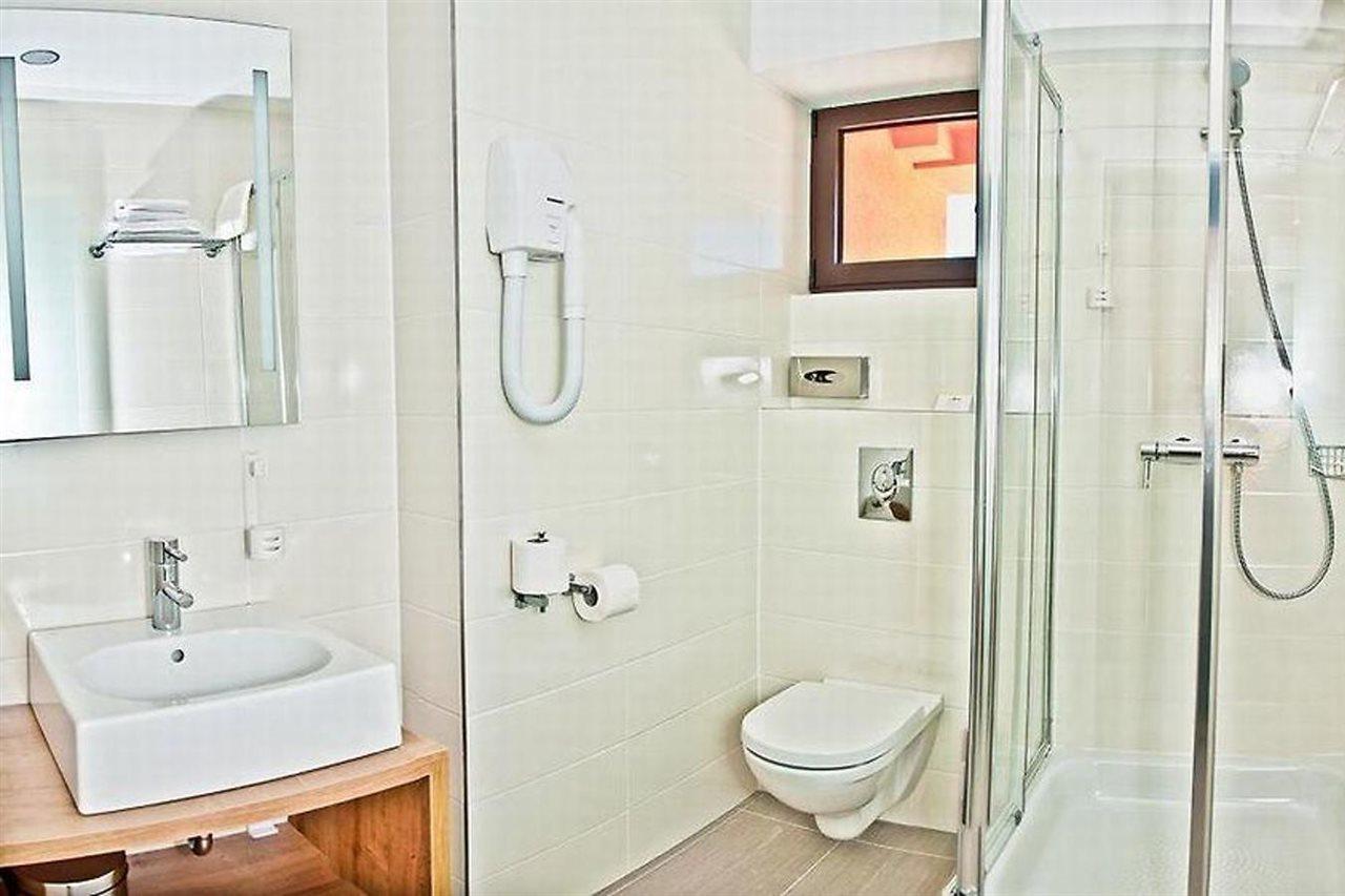 Hotel Residence Ac San Marino Lopar Bagian luar foto