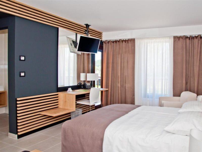 Hotel Residence Ac San Marino Lopar Bagian luar foto
